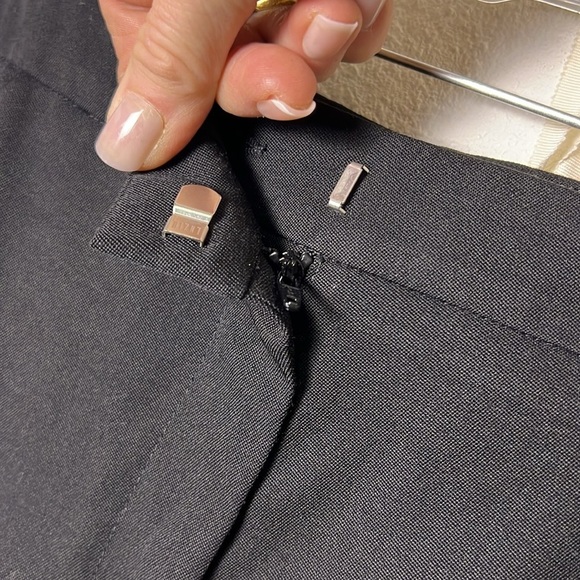 Alexander McQueen Black Wool Cuffed Cropped Trouser Size 46/US12 - Picture 5 of 11